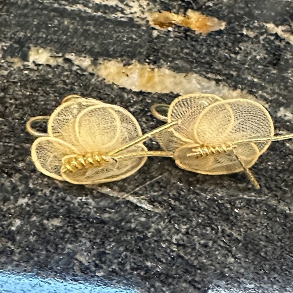 Elegant Gold and Red Earring Set - Picture 10 of 10